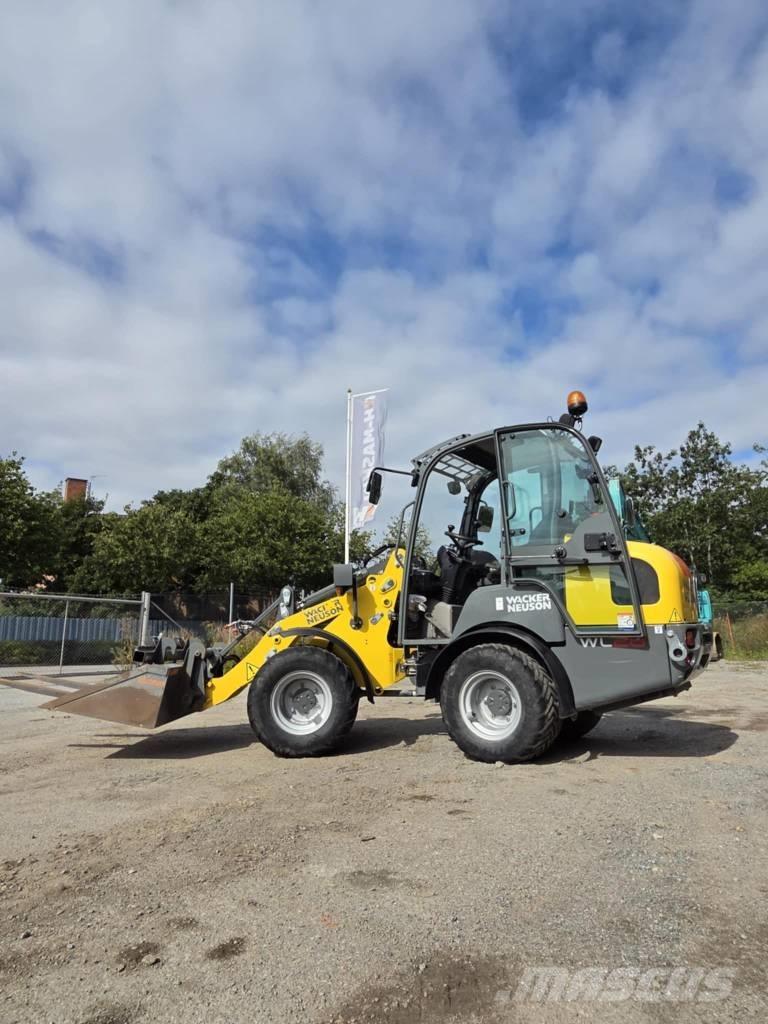 Wacker Neuson WL 28 Gumikerekes homlokrakodók