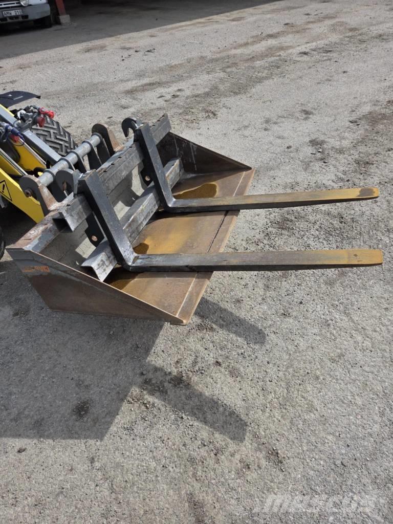 Wacker Neuson WL 28 Gumikerekes homlokrakodók