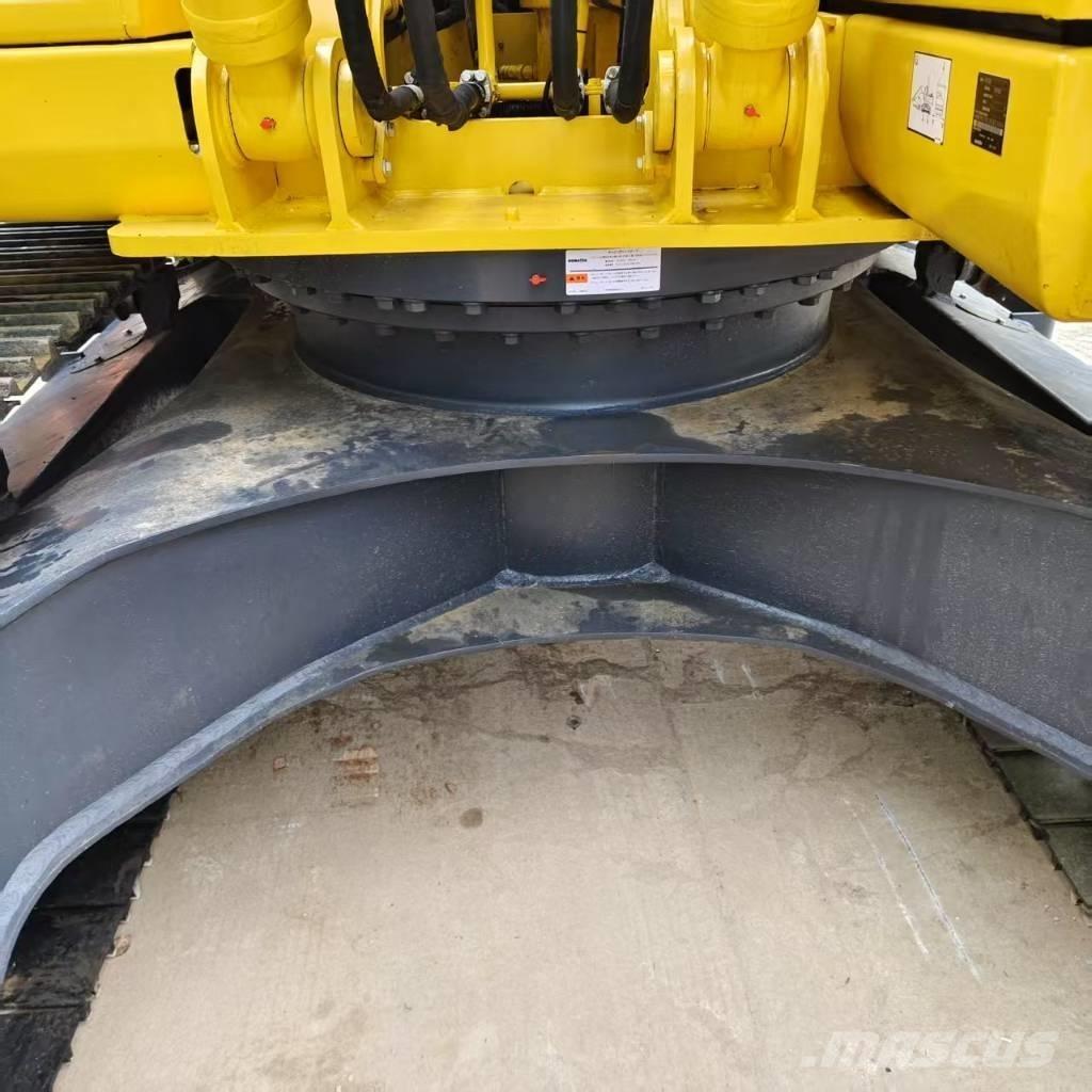 Komatsu PC 200-8 Lánctalpas kotrók