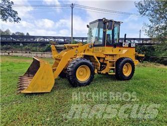 CAT 924F Gumikerekes homlokrakodók
