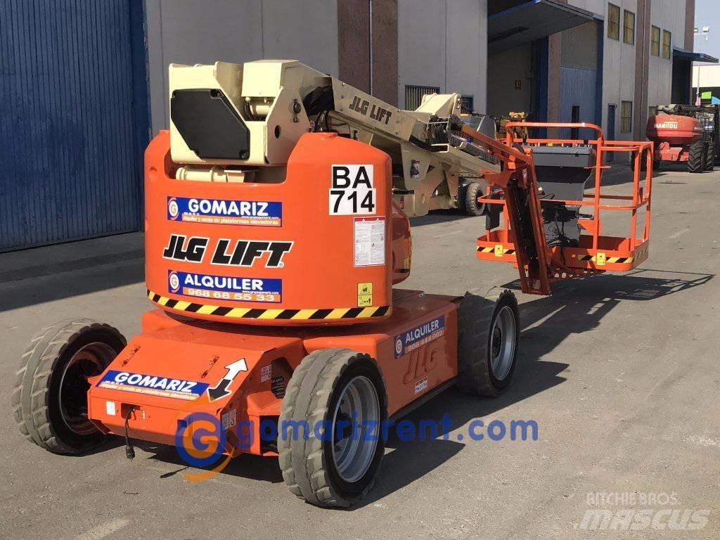 JLG E 450 AJ Karos emelők