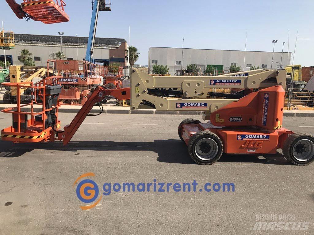 JLG E 450 AJ Karos emelők