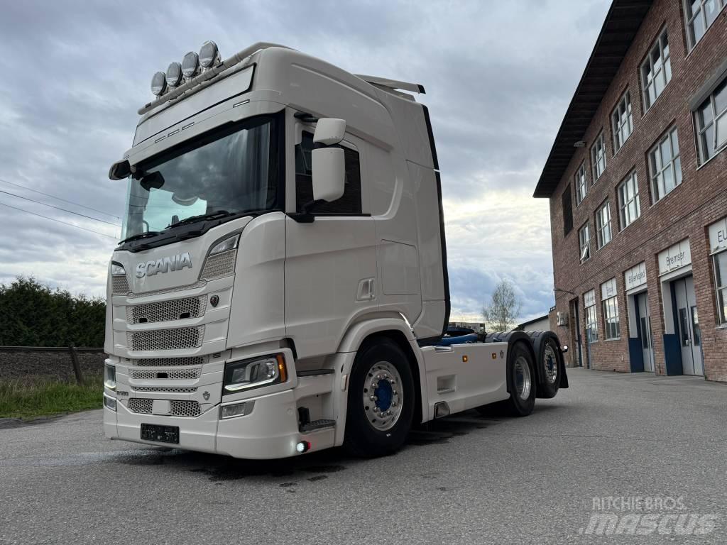 Scania R 590 Nyergesvontatók