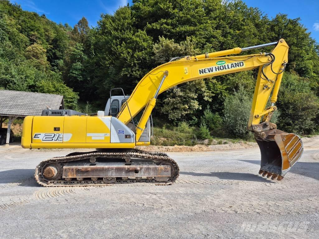 New Holland E 215 Lánctalpas kotrók