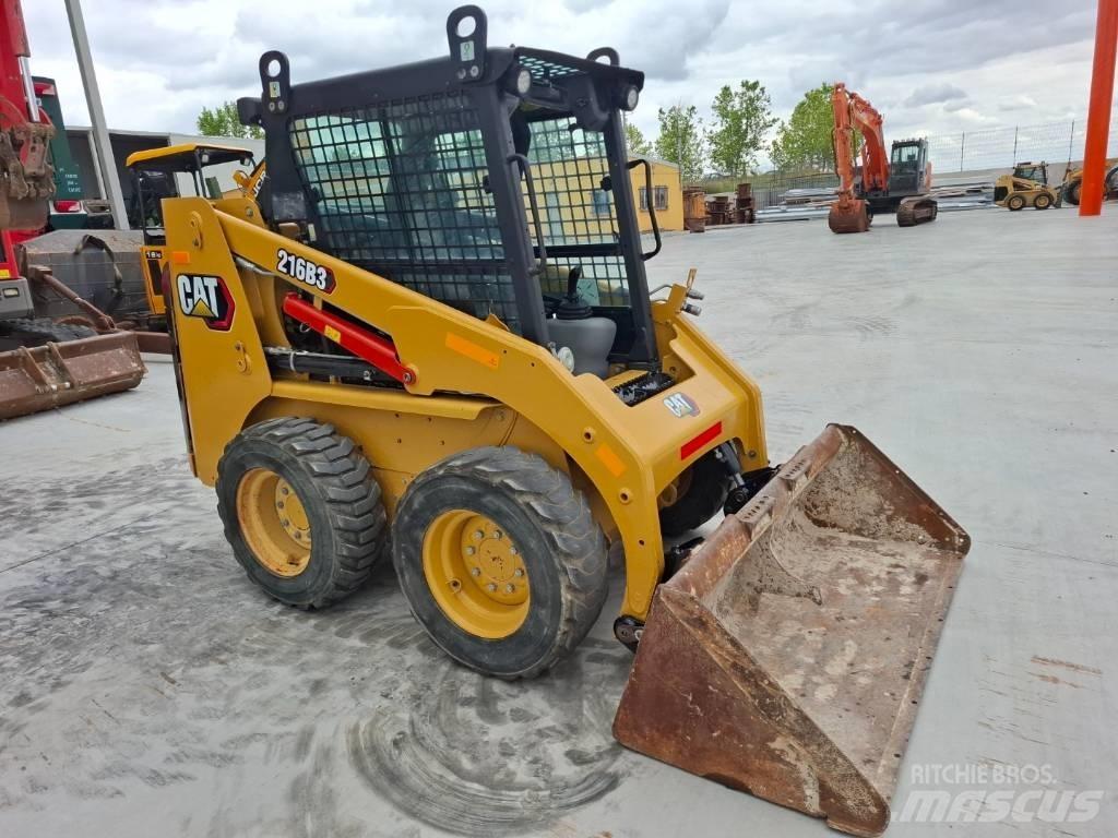 CAT 216 B 3 Kompaktrakodók