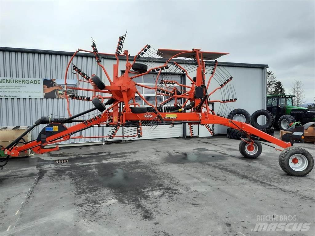 Kuhn GA 6930 Rendforgatók