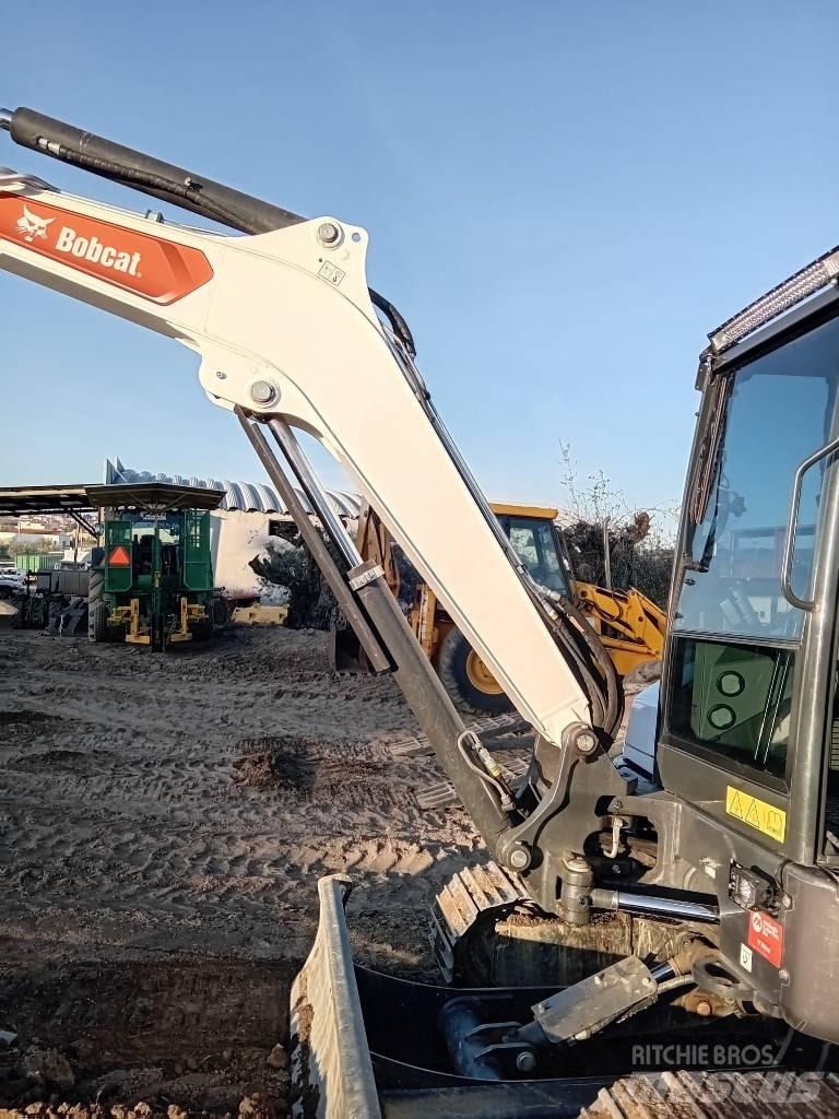 Bobcat E 55 Z Mini kotrók < 7t