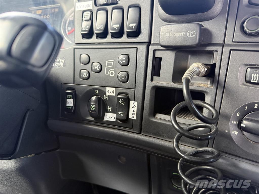 Scania R 730 8X4 Horgos rakodó teherautók