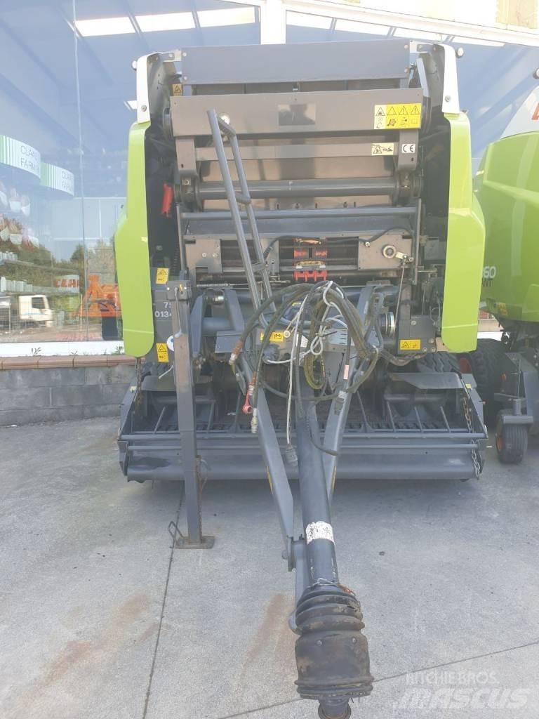 CLAAS Variant 360 Körbálázók