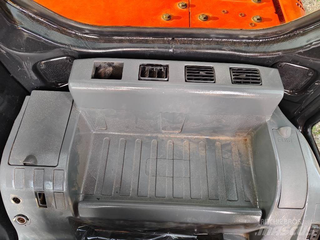 Hitachi ZX 130 LC Lánctalpas kotrók