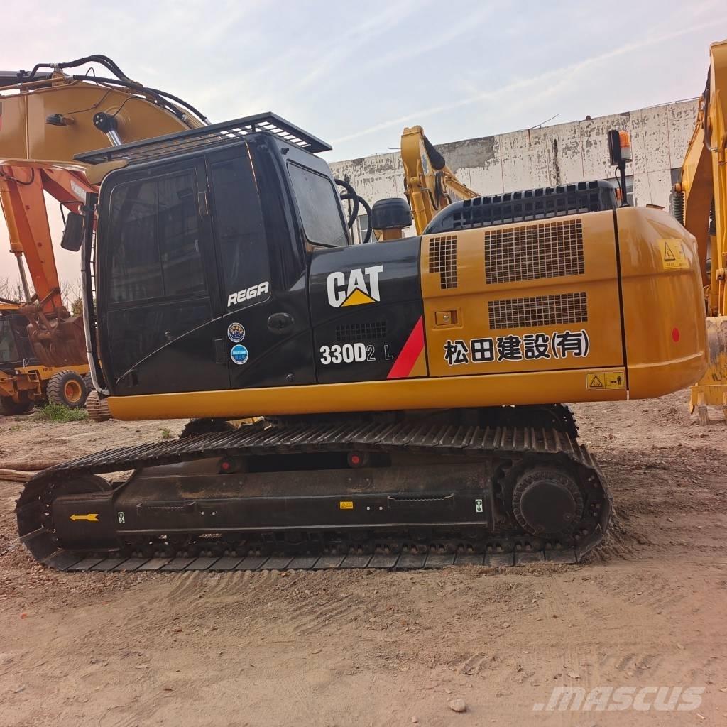 CAT 324 D2L Lánctalpas kotrók