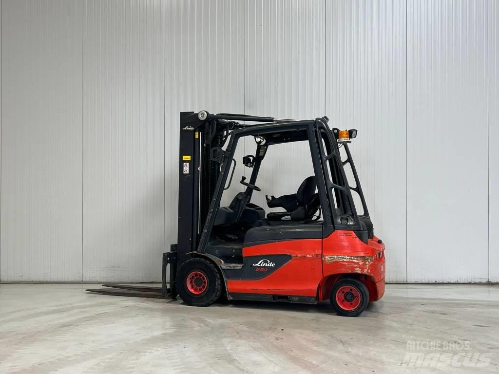 Linde E30-01 Elektromos targoncák