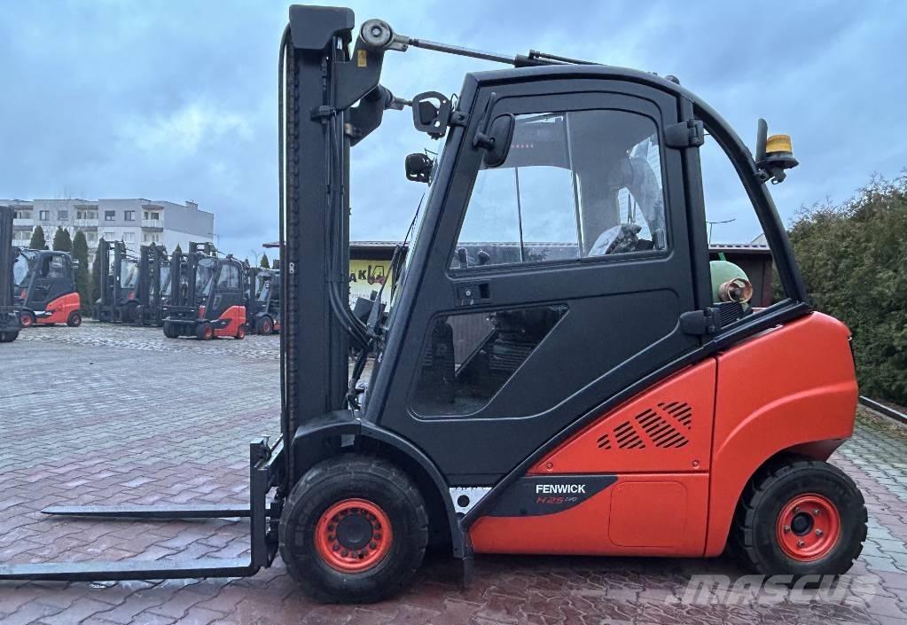 Linde H25T-02 Gázüzemű targoncák