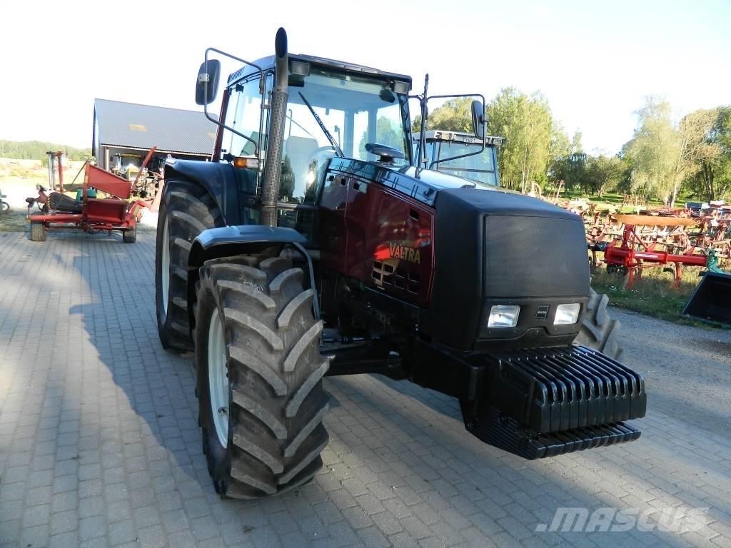 Valtra 8550 Traktorok