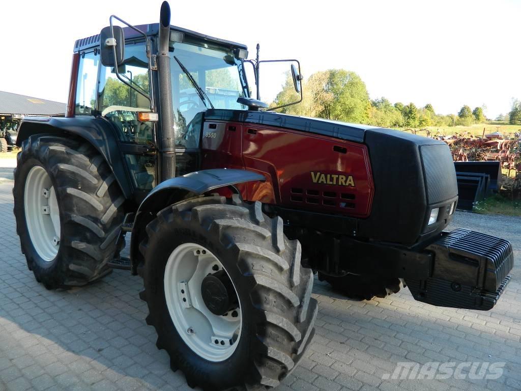 Valtra 8550 Traktorok