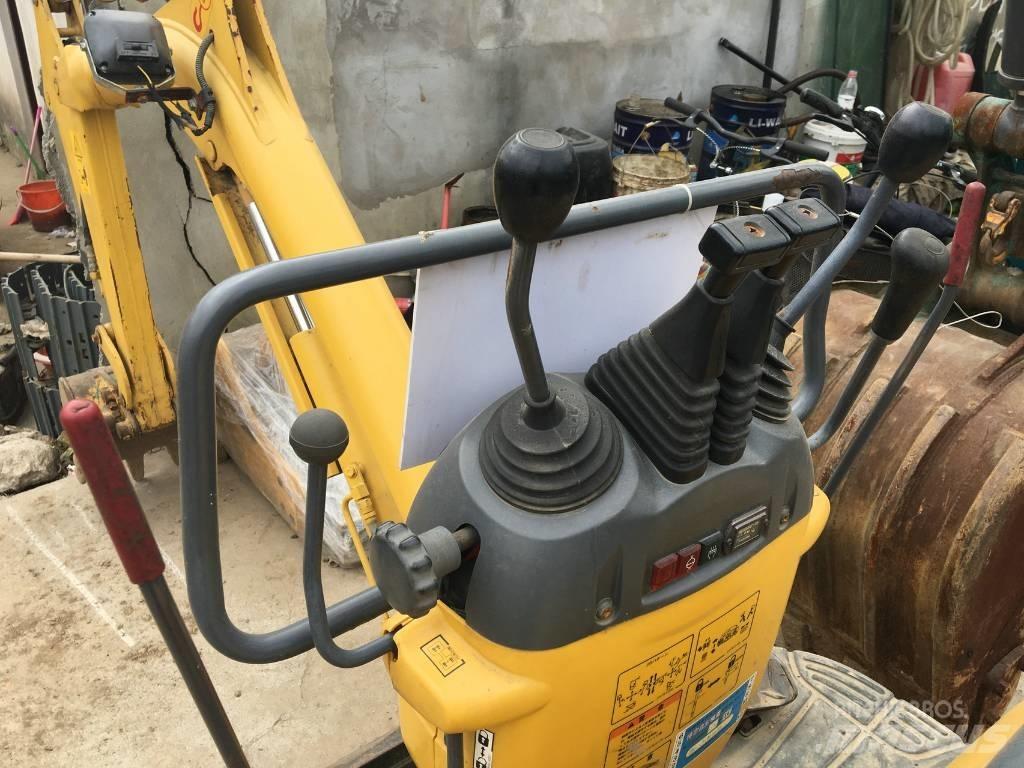 Komatsu PC 10 Mini kotrók < 7t
