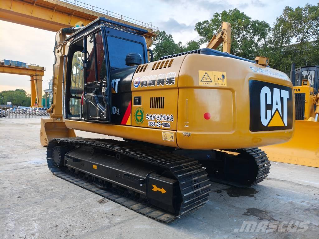 CAT 320 D2 Lánctalpas kotrók