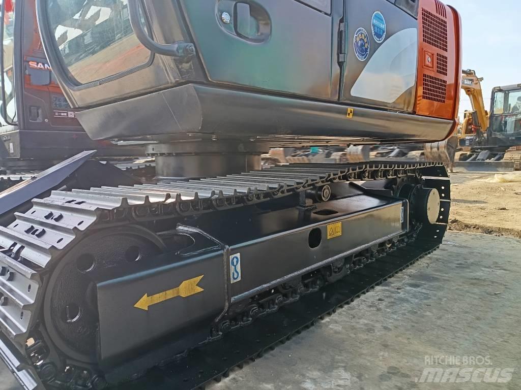 Hitachi ZX 70 Közepes (midi) kotrók 7 t - 12 t