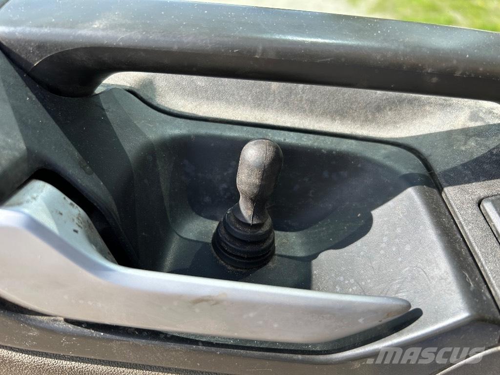 Volvo FH 500 erdészeti gépszállító teherautók