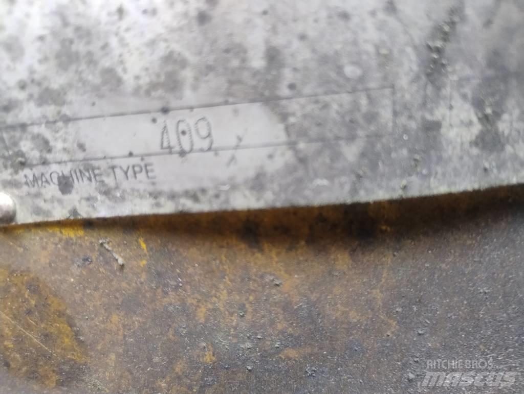 JCB 409 2006r.Parts, Gumikerekes homlokrakodók