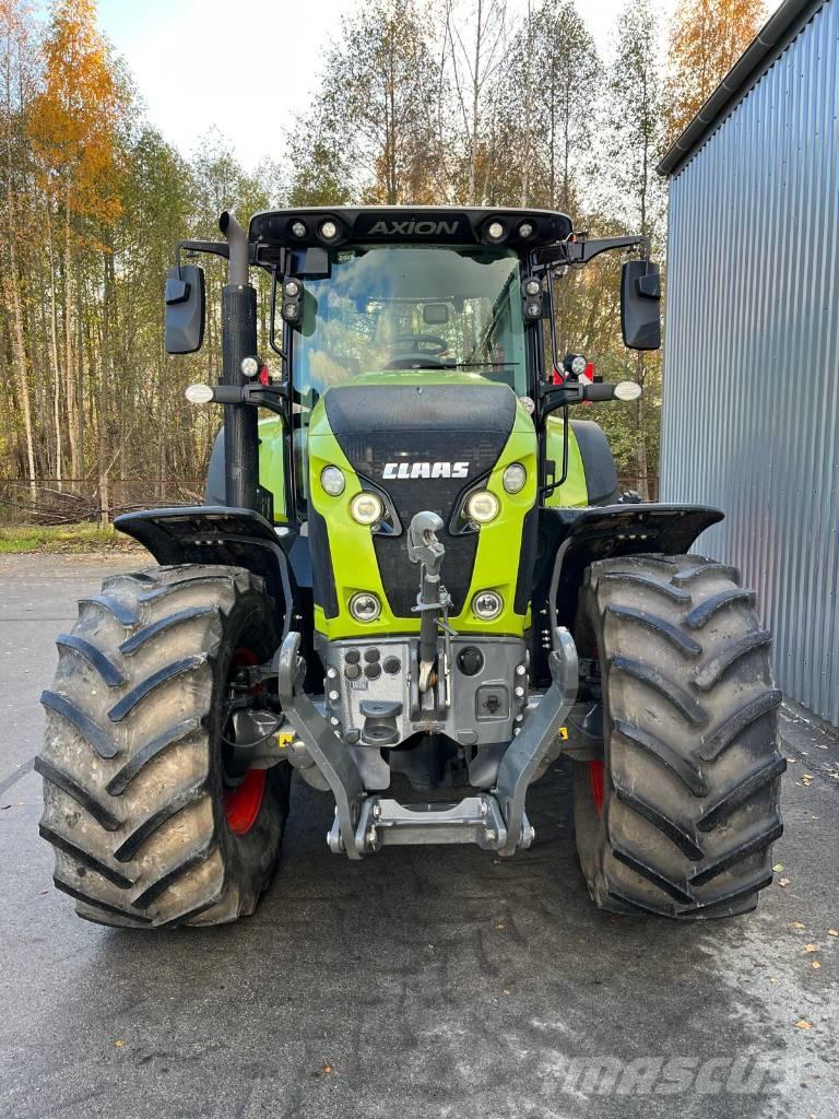 CLAAS Axion 870 Traktorok