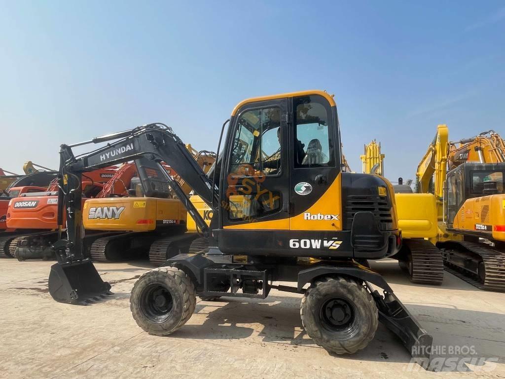 Hyundai 60w-9 Gumikerekes kotrók