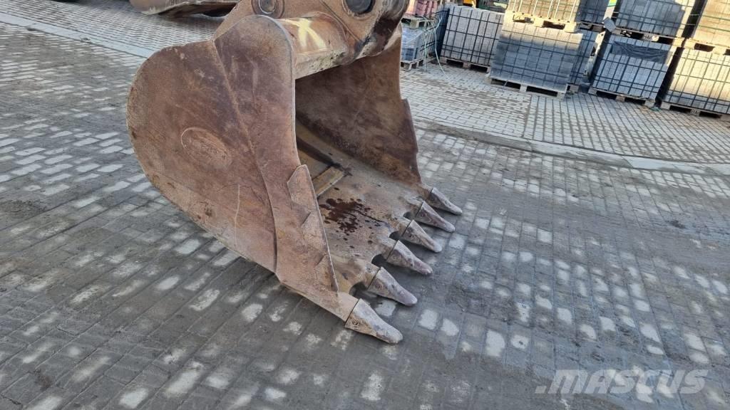 Komatsu PC 210 LC Lánctalpas kotrók