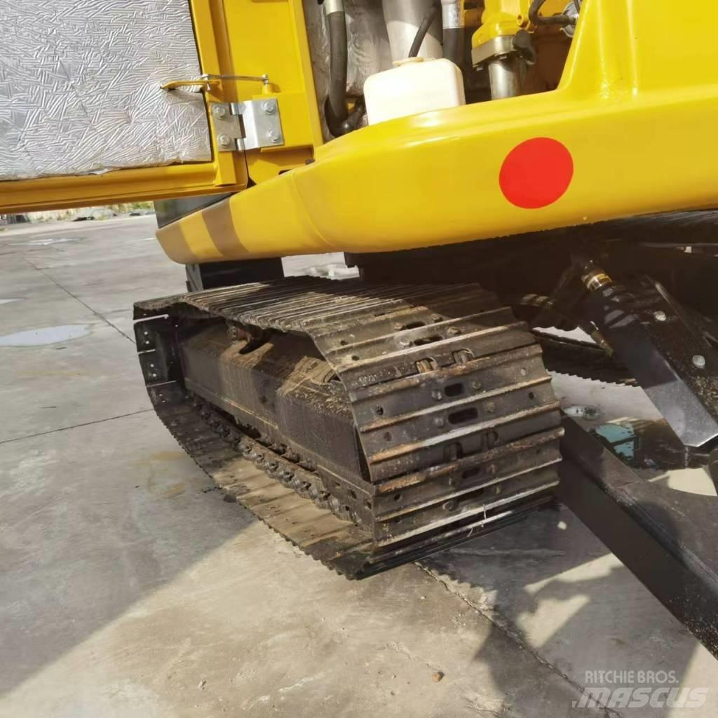 CAT 306E2 Mini kotrók < 7t