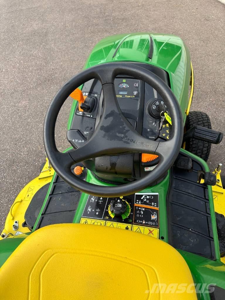John Deere X 540 Ráülős fűnyírók