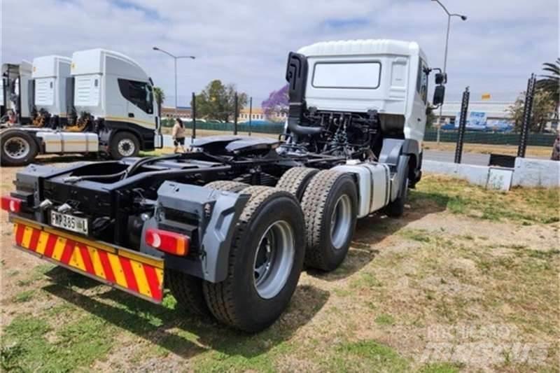 UD TRUCKS QUESTER Egyéb