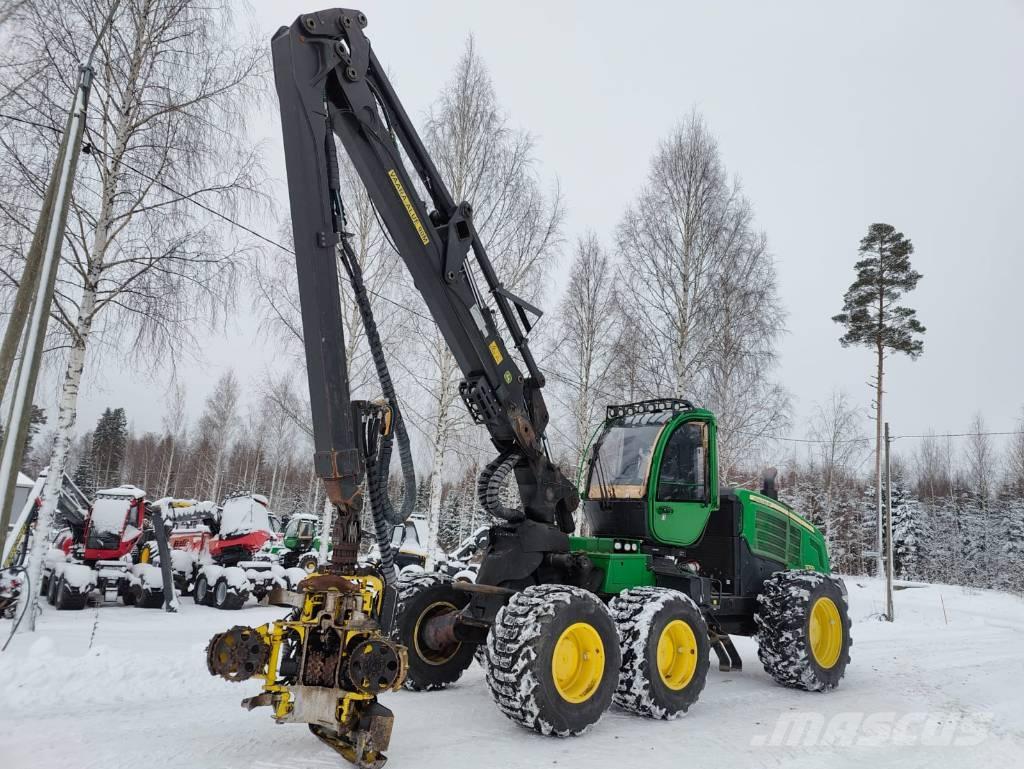 John Deere 1270 G Betakarítók