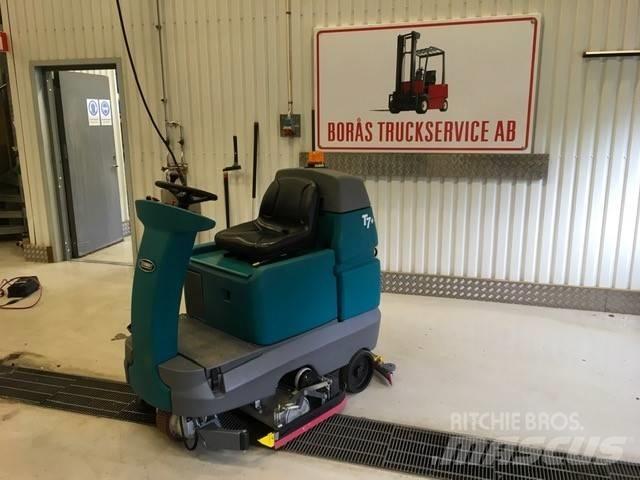 Tennant T 7 + Kombinált súrológépek
