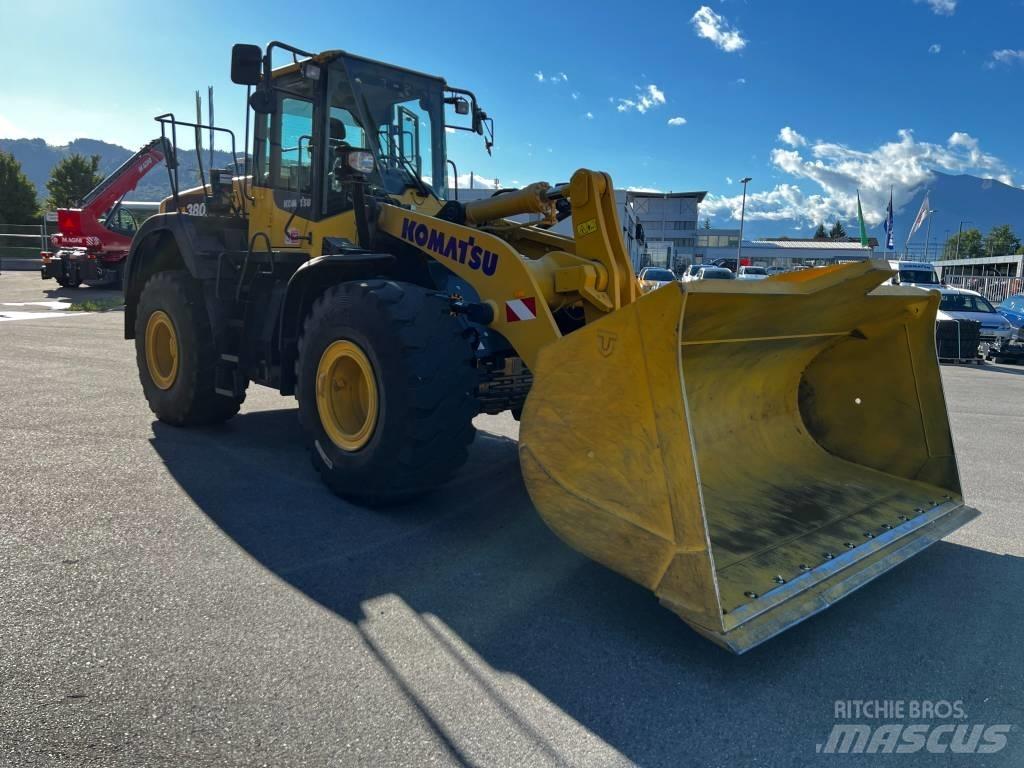 Komatsu WA380-8E0 Gumikerekes homlokrakodók