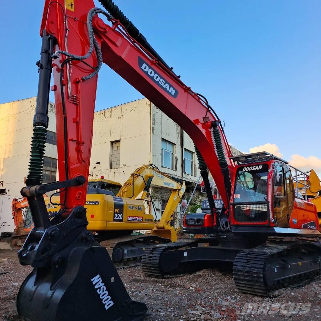 Doosan DX 300 LCA Lánctalpas kotrók