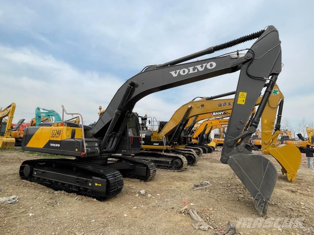 Volvo EC 240 Lánctalpas kotrók