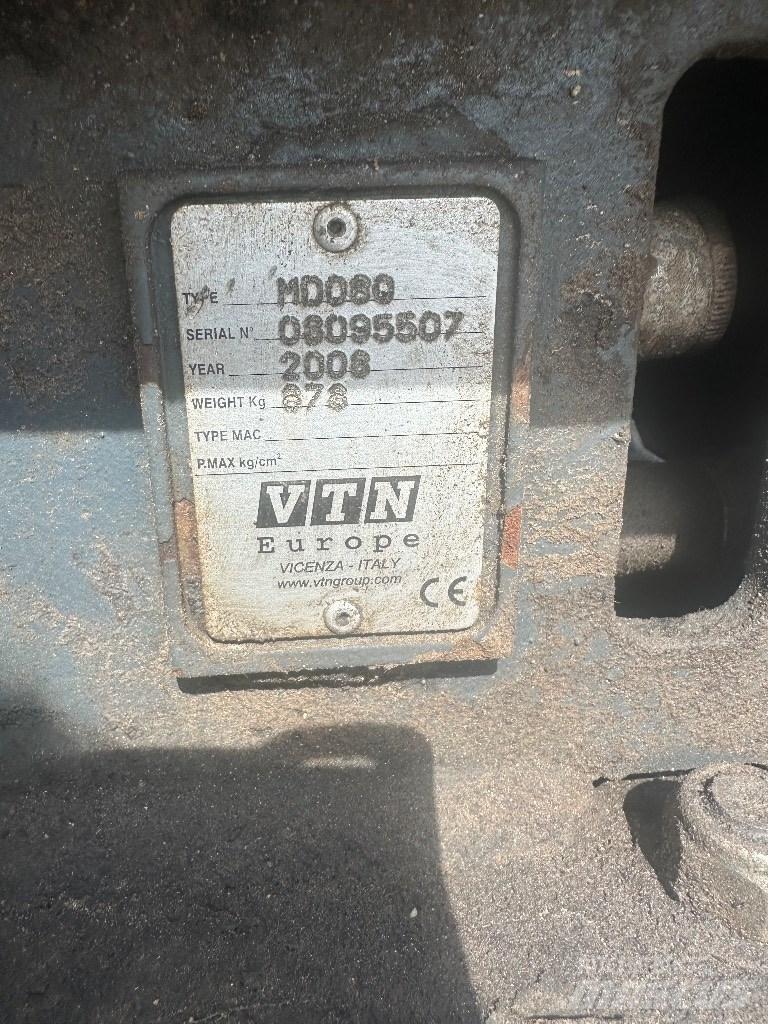 VTN MD080 Lánctalpas kotrók