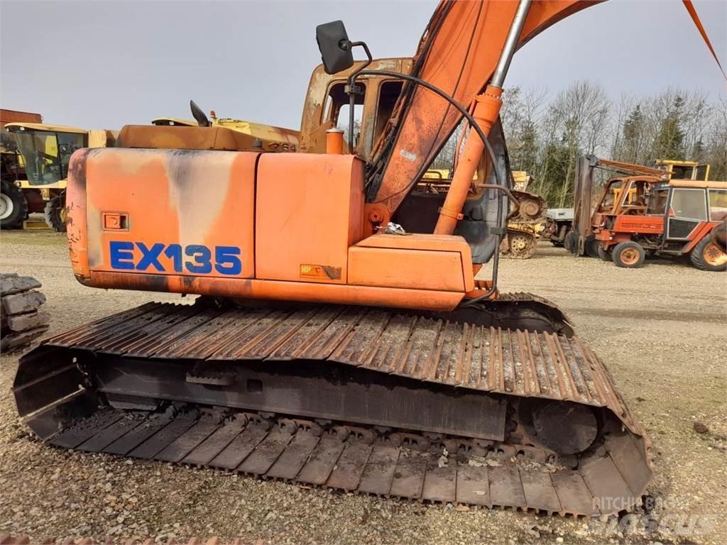 Hitachi EX135 Traktorok