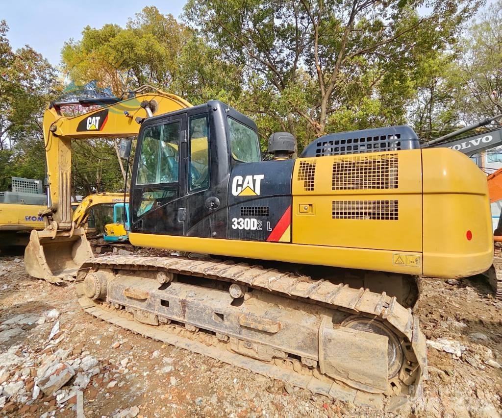 CAT 330 D2L Lánctalpas kotrók