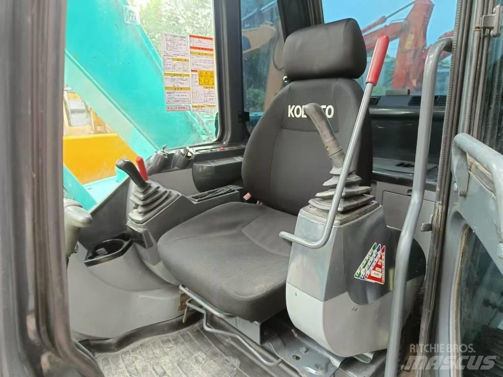 Kobelco SK 75 Közepes (midi) kotrók 7 t - 12 t
