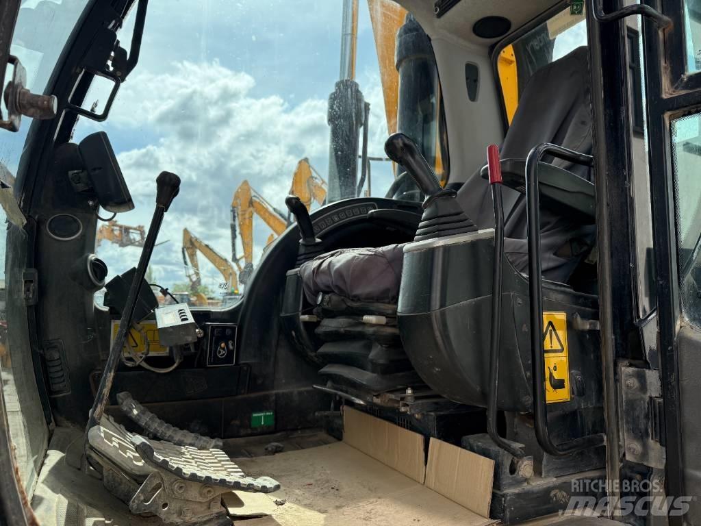 JCB JS 360 LC HRD Lánctalpas kotrók