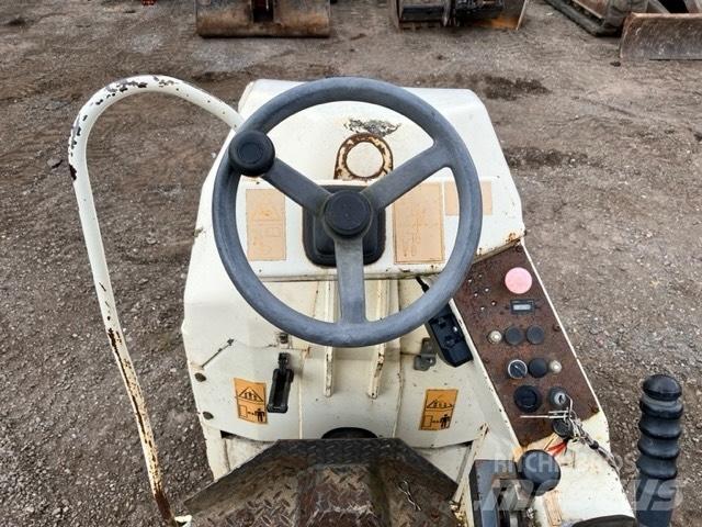Terex TV 800 Ikerdobos hengerek