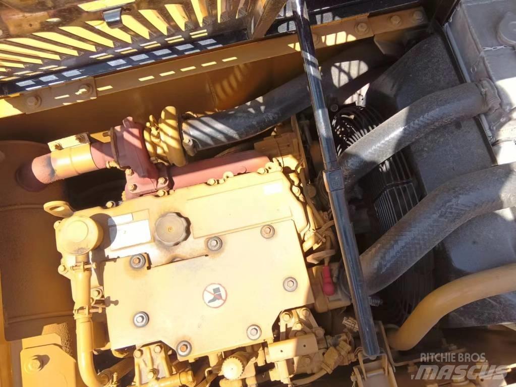 CAT 312D2GC Lánctalpas kotrók