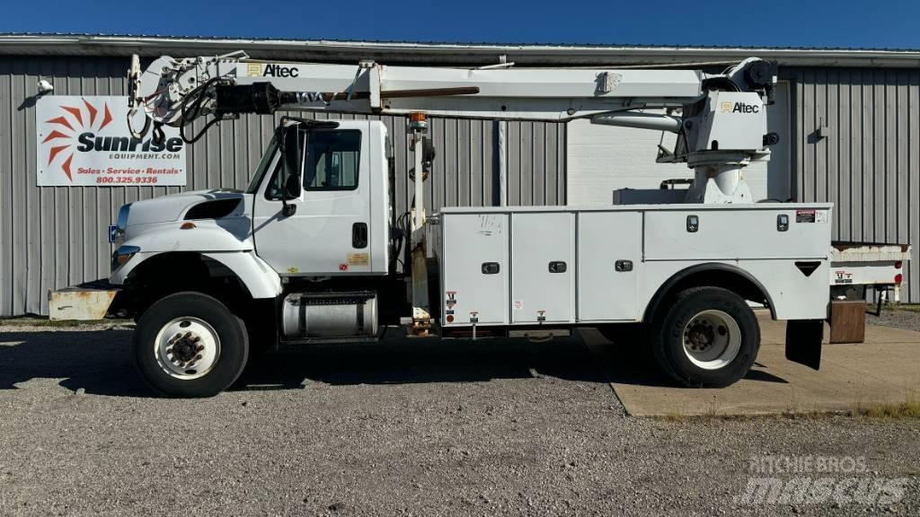 International 7300 Egyéb