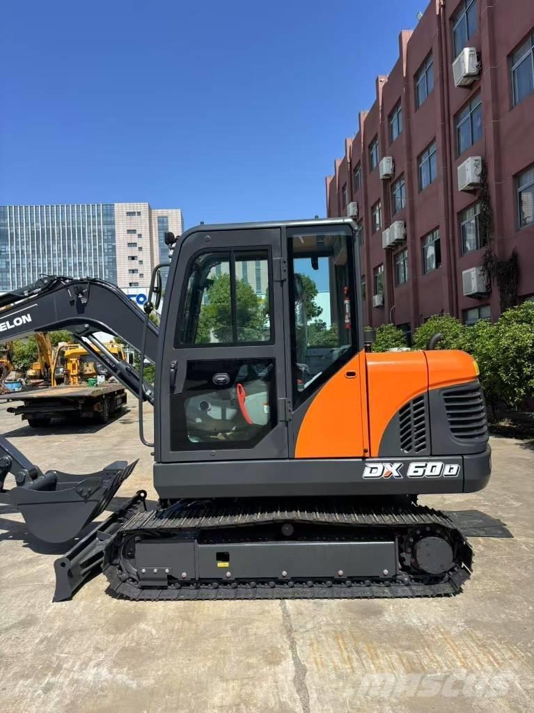Doosan DX60 Lánctalpas kotrók
