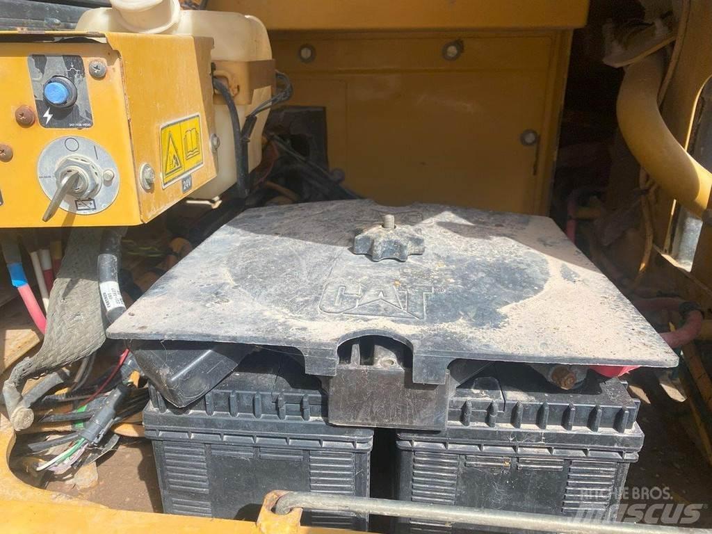 CAT 324 D NVT Lánctalpas kotrók