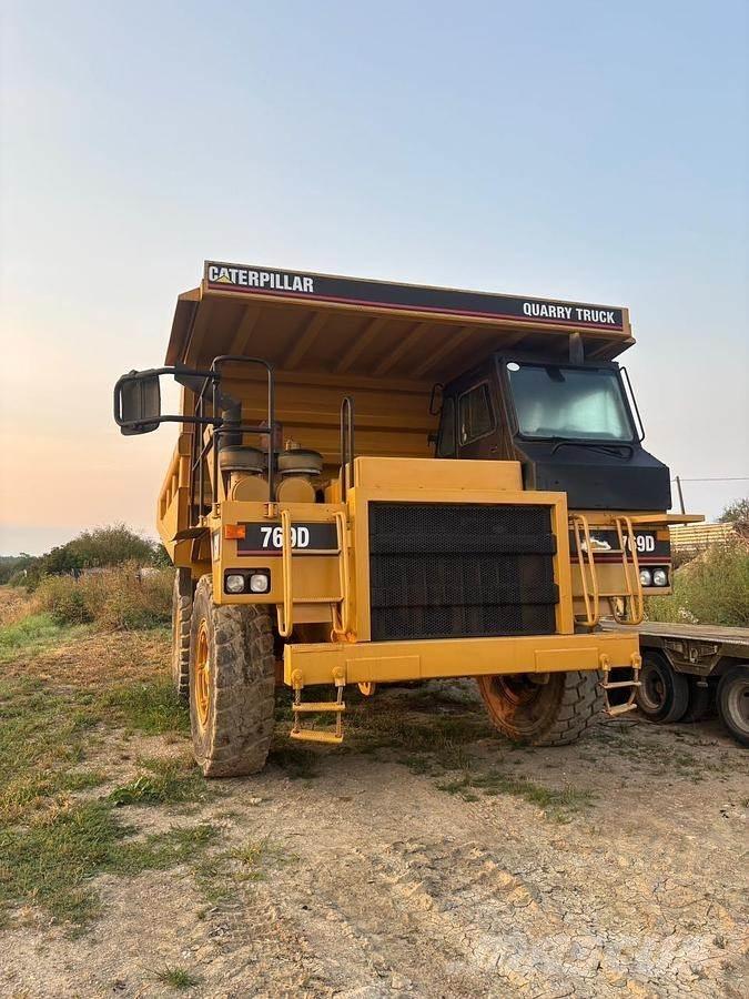 CAT 769D Mezei dömperek