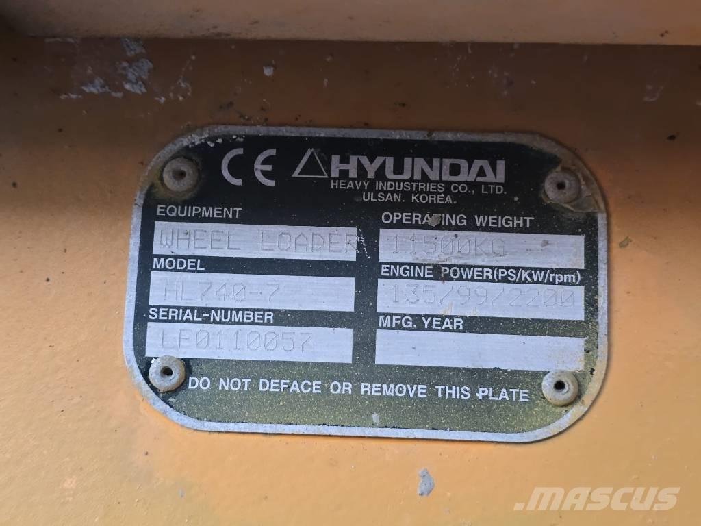 Hyundai 740-7 Gumikerekes homlokrakodók