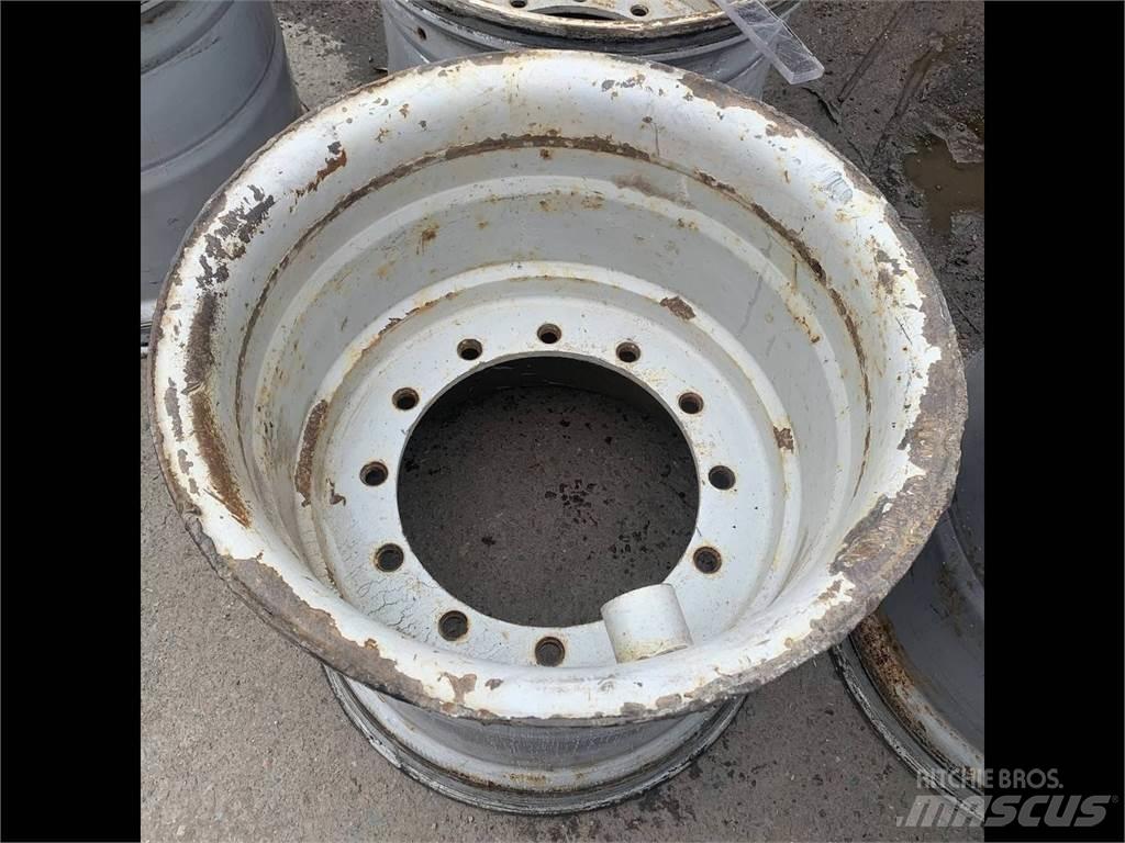 Gremo 1350 24x26,5 Gumiabroncsok, kerekek és felnik