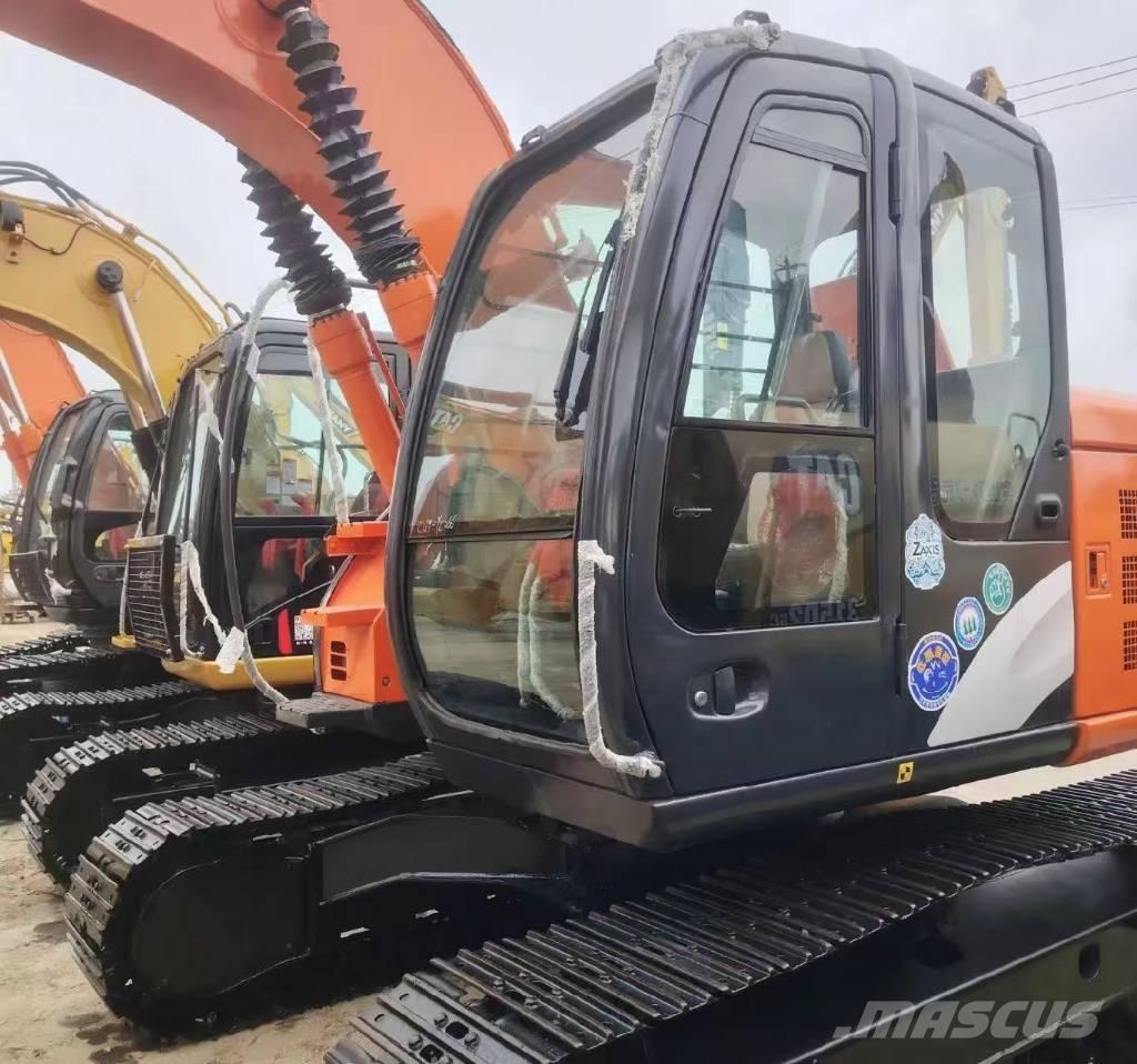 Hitachi 135 US-6 Lánctalpas kotrók
