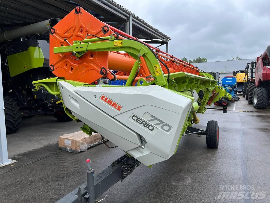 CLAAS CERIO 770 Kombájn adapterek